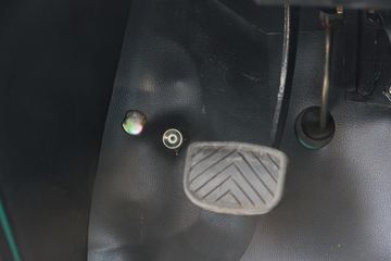 �������� ������ɽ���п� 180���� 4X2 4.2����ж��ͼƬ