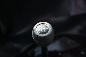 �������� ������ɽ���п� 180���� 4X2 4.2����ж��ͼƬ