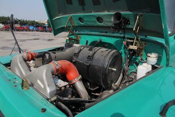 �������� ������ɽ���п� 180���� 4X2 4.2����ж��ͼƬ