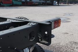 龙卡开山王&nbsp;自卸车底盘                                                图片