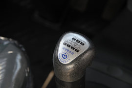 乘龙M5&nbsp;自卸车驾驶室                                               图片