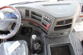 乘龙M5&nbsp;自卸车驾驶室                                               图片