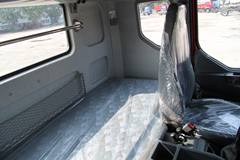 东风柳汽 霸龙重卡 340马力 8X4 8.2米自卸车(底盘)