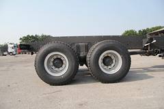 东风柳汽 霸龙重卡 340马力 8X4 8.2米自卸车(底盘)