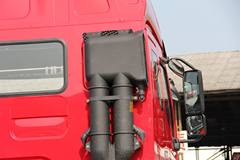 东风柳汽 霸龙重卡 340马力 8X4 8.2米自卸车(底盘)