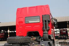 东风柳汽 霸龙重卡 340马力 8X4 8.2米自卸车(底盘)