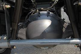 乘龙M5&nbsp;牵引车底盘                                                图片