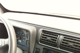 凌铃&nbsp;载货车驾驶室                                               图片