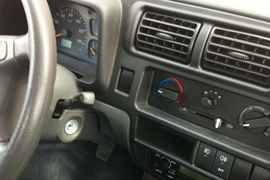 凌铃&nbsp;载货车驾驶室                                               图片