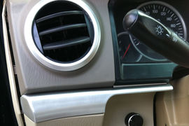 凌铃&nbsp;载货车驾驶室                                               图片