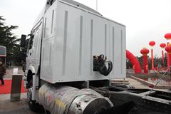 中国重汽 HOWO重卡 340马力 6X4 LNG牵引车(ZZ4257N3847D1L)