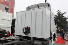 中国重汽 HOWO重卡 340马力 6X4 LNG牵引车(ZZ4257N3847D1L)