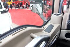 中国重汽 HOWO T5G重卡 340马力 6X4 牵引车（ZZ4257N324GC1）