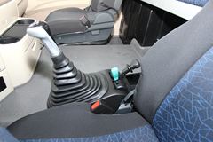 中国重汽 HOWO T5G重卡 340马力 6X4 牵引车（ZZ4257N324GC1）