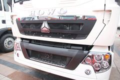 中国重汽 HOWO T5G重卡 340马力 6X4 牵引车（ZZ4257N324GC1）