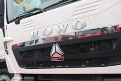 中国重汽 HOWO T5G重卡 340马力 6X4 牵引车（ZZ4257N324GC1）
