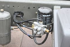 中国重汽 HOWO T5G中卡 210马力 4X2载货车底盘(ZZ1167H451GD2/H6B7M)