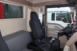 HOWO T5G&nbsp;自卸车驾驶室                                               图片