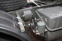 中国重汽 豪瀚重卡 336马力 6X2 牵引车(ZZ4255N25C6C1B)