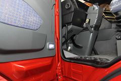 中国重汽 豪瀚重卡 340马力 6X4 牵引车(ZZ4255N3246C1B)