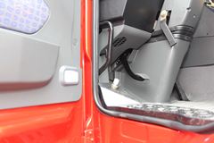 中国重汽 豪瀚重卡 340马力 6X4 牵引车(ZZ4255N3246C1B)