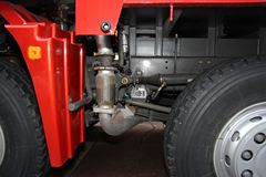 中国重汽 豪瀚J7B重卡 300马力 8X4 9.6米栏板载货车(ZZ1315M4666C1)