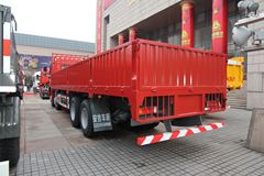 中国重汽 豪瀚J7B重卡 300马力 8X4 9.6米栏板载货车(ZZ1315M4666C1)