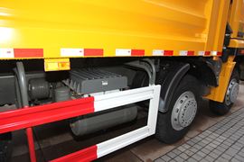 豪瀚J7B&nbsp;自卸车底盘                                                图片