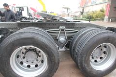 中国重汽 HOWO-T7H重卡 390马力 6X4 牵引车（ZZ4257V324MC1）