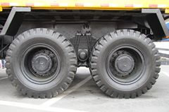 红岩 金刚矿霸 371马力 6X4 宽体矿用自卸车(CQ5763PTG384)