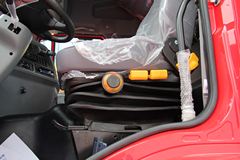 上汽红岩 杰狮M100重卡 380马力 6X4 LNG牵引车(CQ4256HTG384T)
