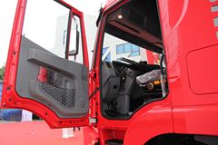 上汽红岩 杰狮M100重卡 380马力 6X4 LNG牵引车(CQ4256HTG384T)