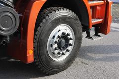联合卡车 U280重卡 轻量化版 280马力 4X2 LNG牵引车(SQR4181NSZ-1)