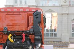 联合卡车 U280重卡 轻量化版 280马力 4X2 LNG牵引车(SQR4181NSZ-1)