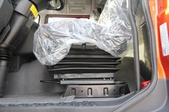 联合卡车 U400重卡 超重载型 400马力 6X4 LNG牵引车(SQR4251N6ZT4)