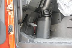 联合卡车 U400重卡 超重载型 400马力 6X4 LNG牵引车(SQR4251N6ZT4)