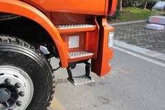 联合卡车 U400重卡 超重载型 400马力 6X4 LNG牵引车(SQR4251N6ZT4)