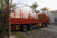 联合卡车 U340 标载型 340马力 8X4 9.6米仓栅式载货车(SQR5310CCYD6T6)