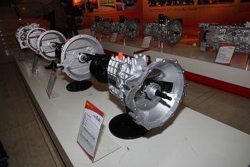 中国重汽HW20505TL 5挡 手动挡变速箱