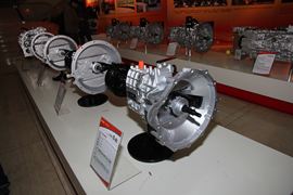 HW5挡系列&nbsp;变速箱外观                                                图片