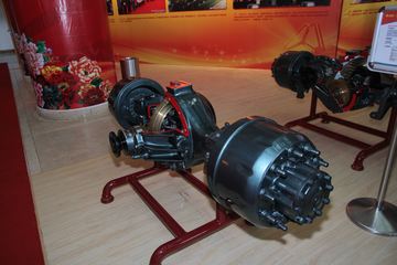 重汽MCY13Q 驱动桥(盘式)