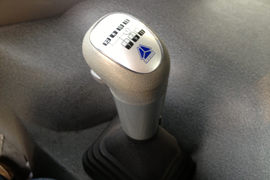 重汽豪沃(HOWO)底盘&nbsp;混凝土搅拌车驾驶室                                               图片