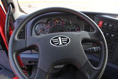 解放 J6M重卡 330马力 6X2 牵引车(CA4250P63K2T3E)