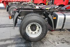 解放 J6M重卡 330马力 6X2 牵引车(CA4250P63K2T3E)