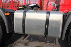 解放 J6M重卡 330马力 6X2 牵引车(CA4250P63K2T3E)