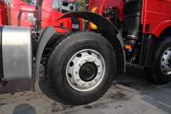 解放 J6M重卡 330马力 6X2 牵引车(CA4250P63K2T3E)