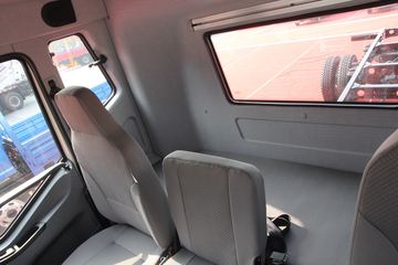 һ����� J6L�п� 164���� 4X2 6.8���ػ�������ͼƬ