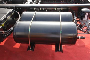 һ����� J6L�п� 164���� 4X2 6.8���ػ�������ͼƬ