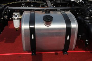 һ����� J6L�п� 164���� 4X2 6.8���ػ�������ͼƬ