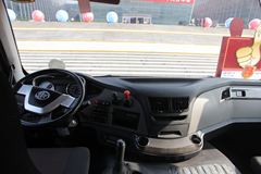 解放 J6P重卡 390马力 6X4 牵引车(CA4250P66K24T1EX)